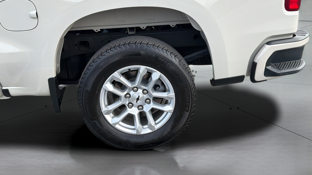 Used 2026 White Chevrolet RST image 16