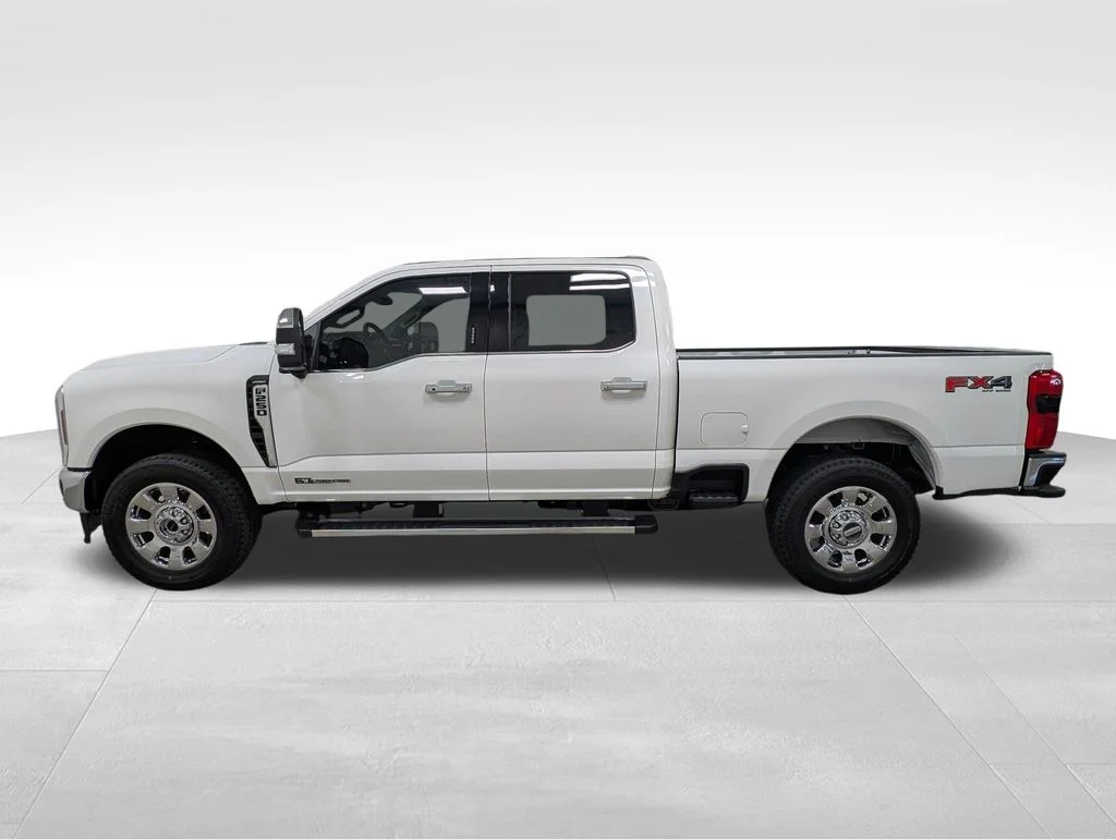 New 2026 Star White Metallic Tri-Coat Ford F-250® Lariat® image 1