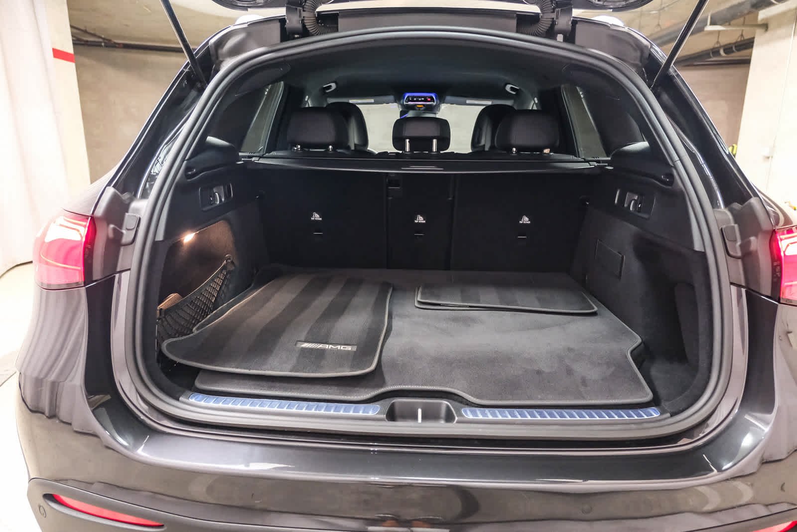Certified Used 2025 Graphite Grey Metallic Mercedes-Benz GLC 350e image 31