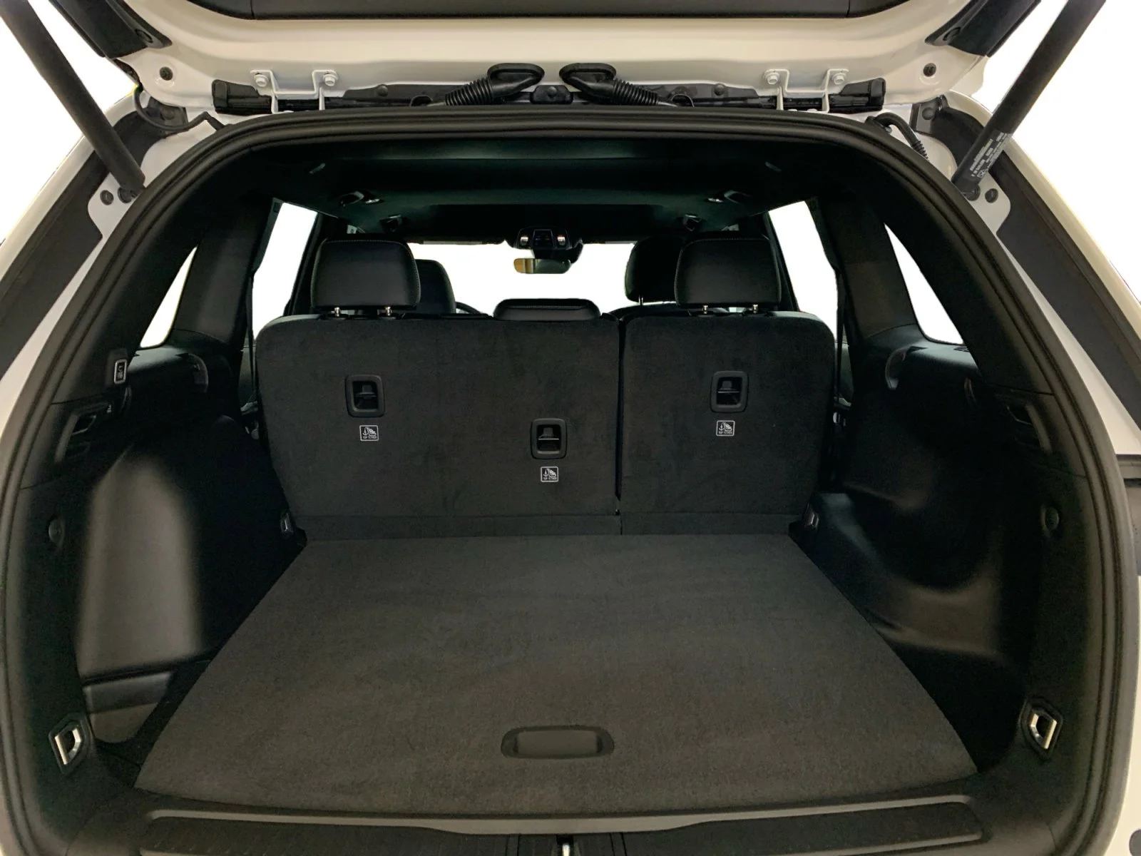 New 2026 Bright White Jeep Altitude image 19