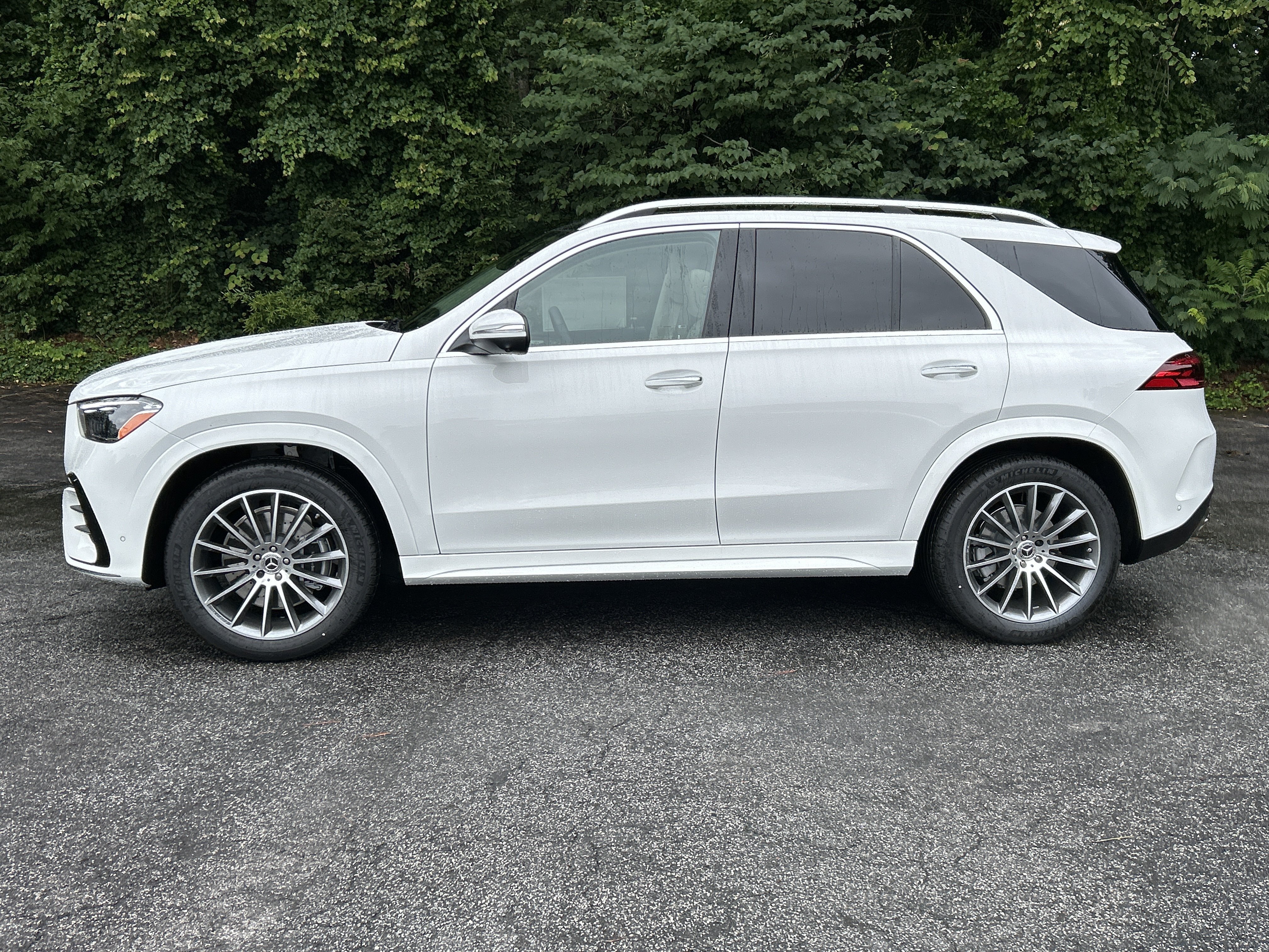 New 2026 Polar White Mercedes-Benz GLE 350 SUV image 12