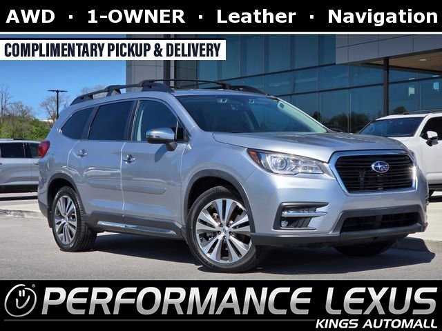 2022 Subaru Ascent Touring's photo