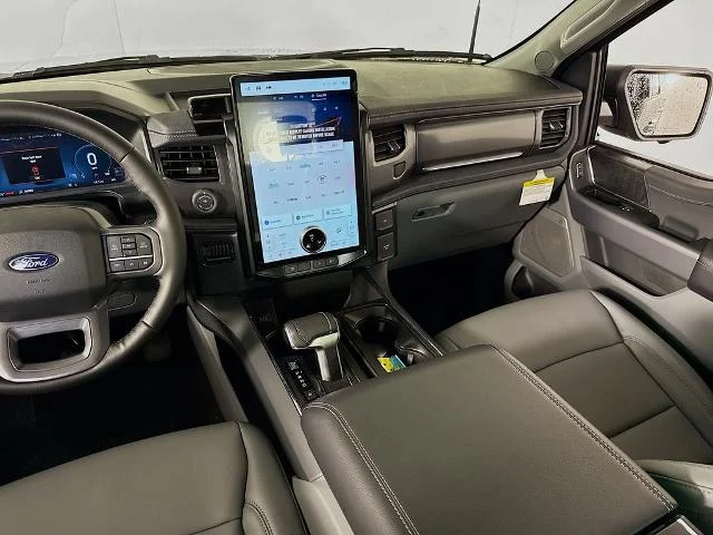 2025 Ford F-150 Lightning Flash - Photo 60