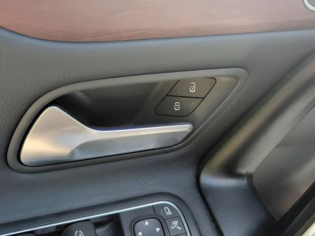 Used 2023  Mercedes-Benz CLA 250 image 16