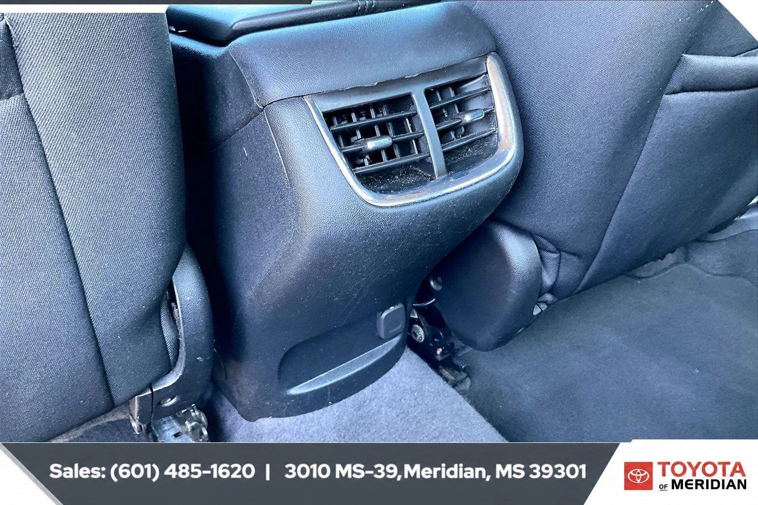 Used 2020 Silver Ice Metallic Chevrolet LT image 24