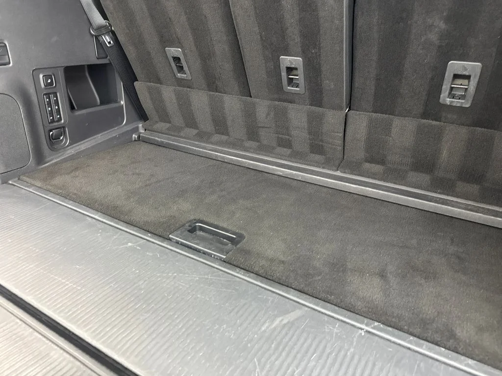 Used 2025 Silver Ford Platinum image 85