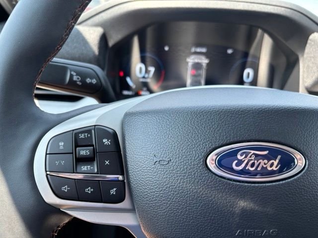 New 2026 Star White Metallic Tri-Coat Ford Active image 25