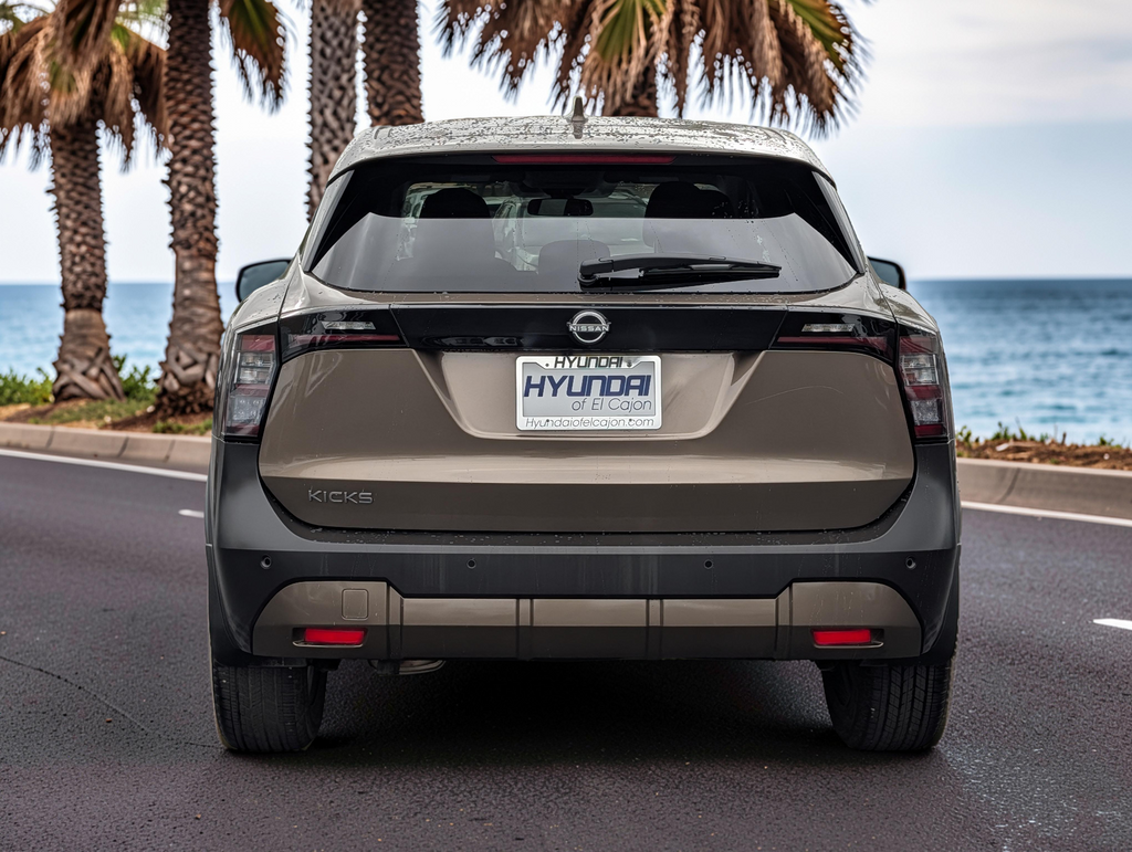 2025 Nissan Kicks SV - Photo 6