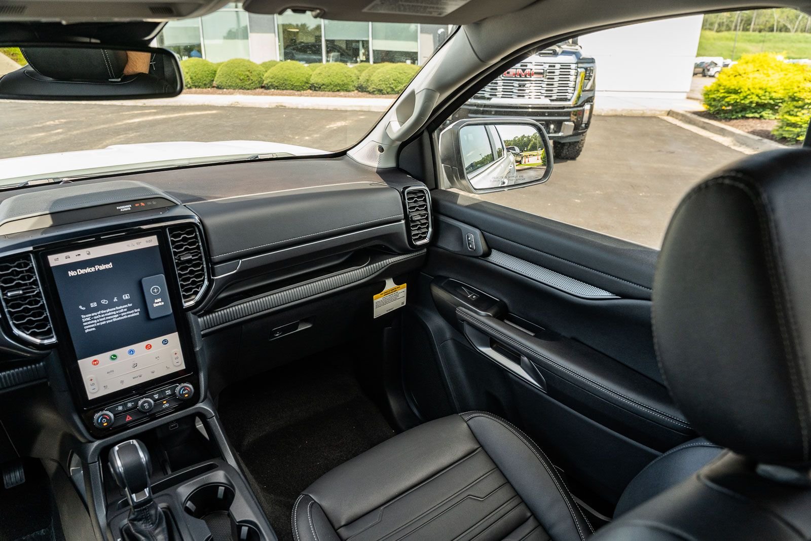 New 2026 Oxford White Ford Lariat® image 23