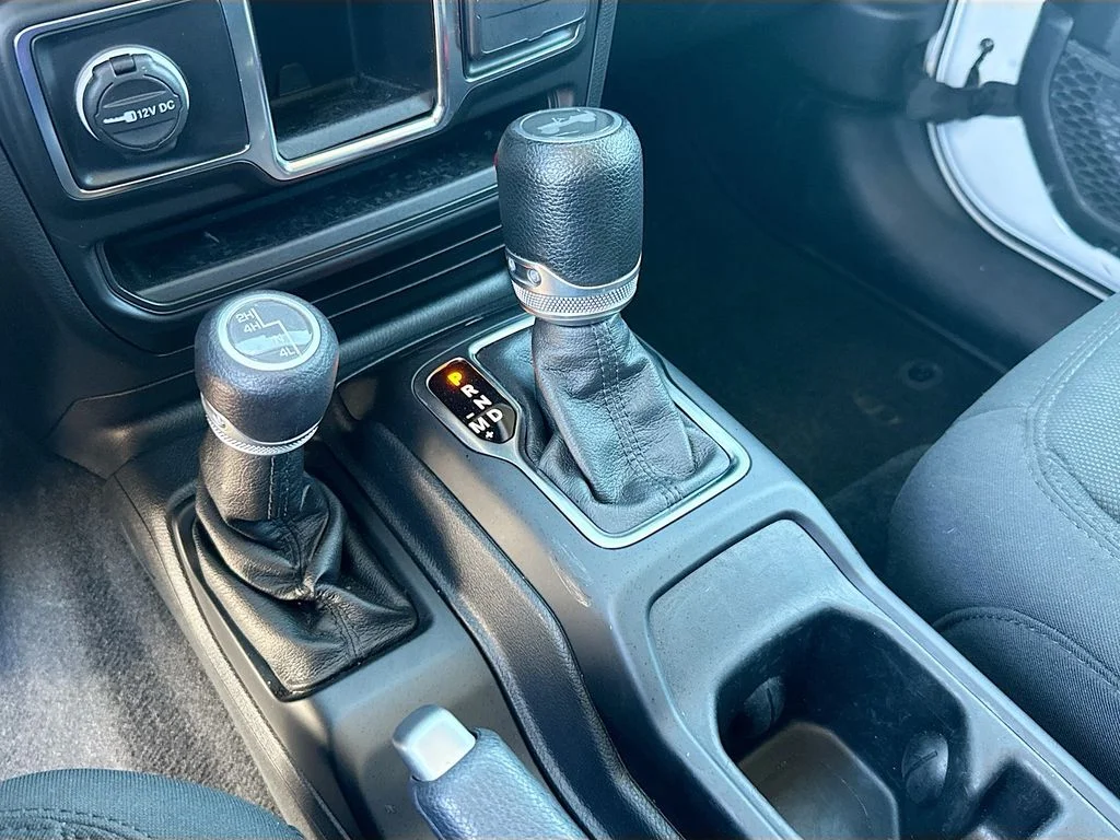 Used 2021 White Jeep Unlimited Willys image 18