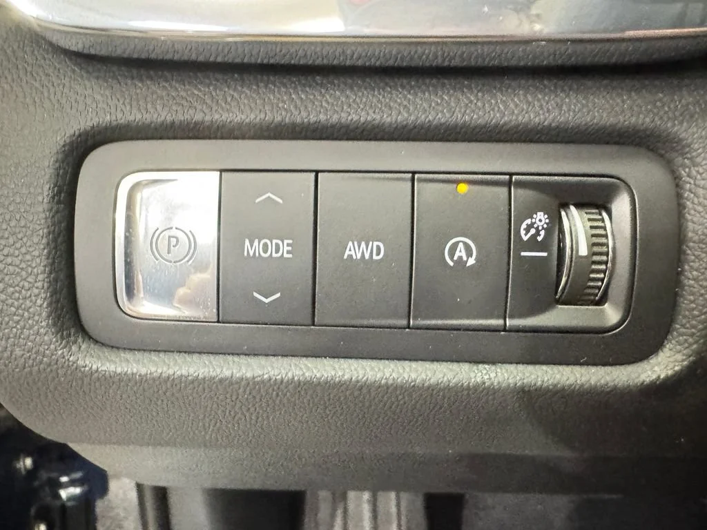 2026 GMC Acadia Denali Ultimate - Photo 22