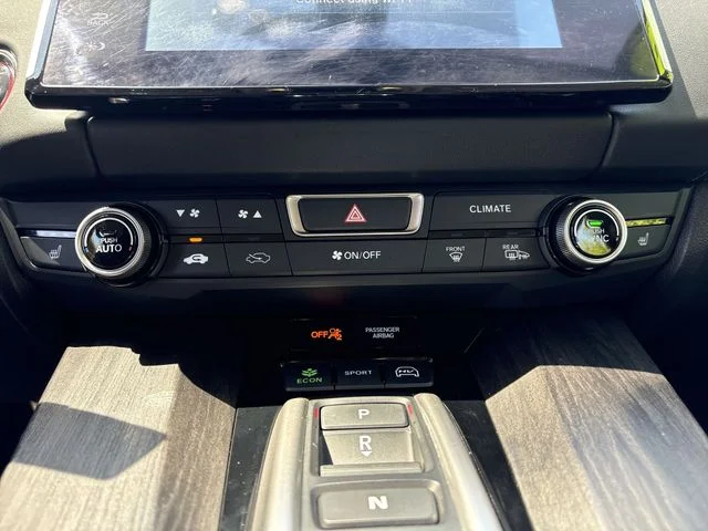 Used 2018  Honda Base image 19