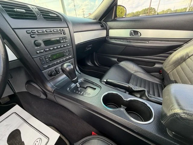 Used 2003 Black Ford Base image 23