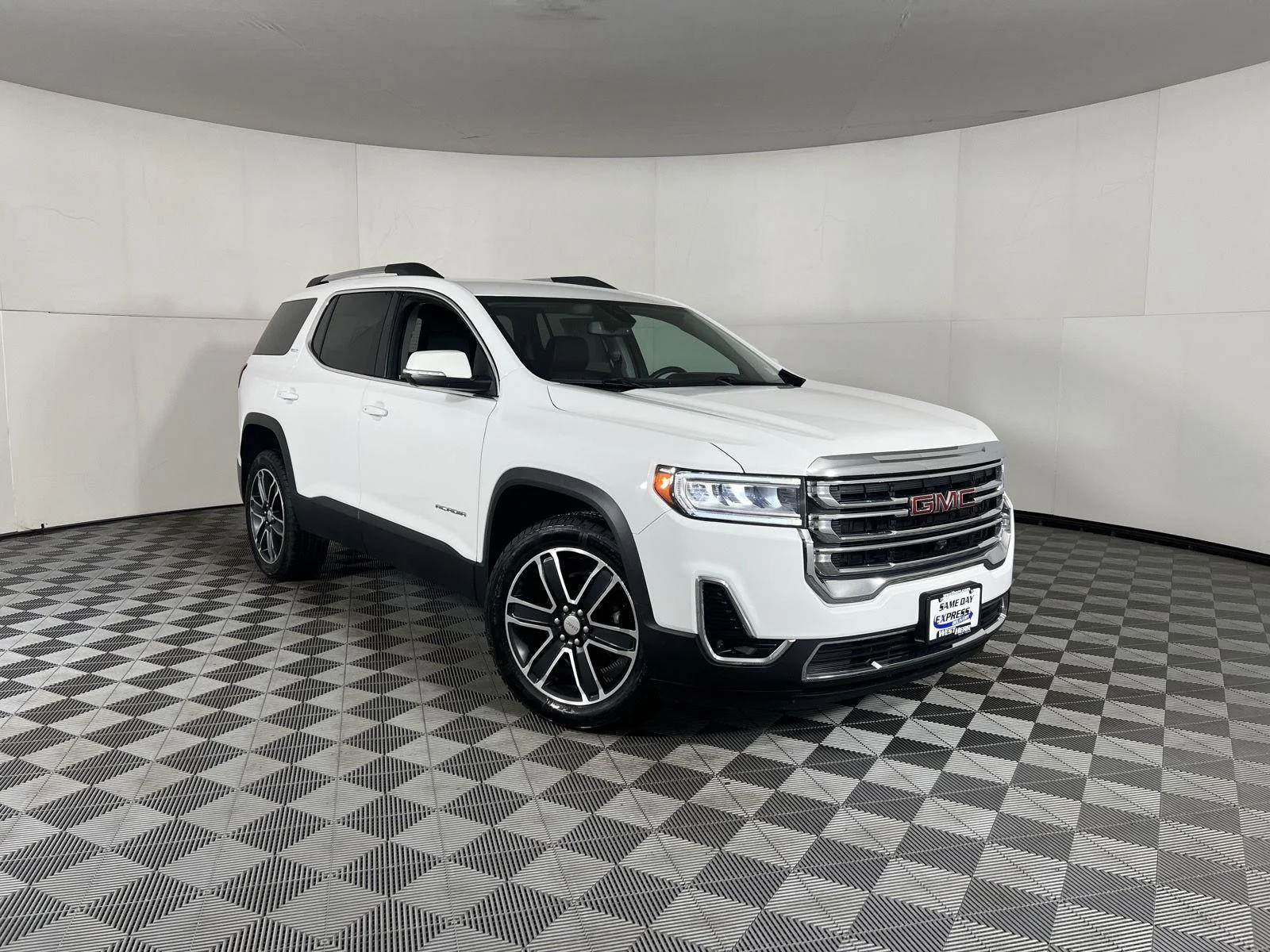 Used 2023 Summit White GMC SLT image 25