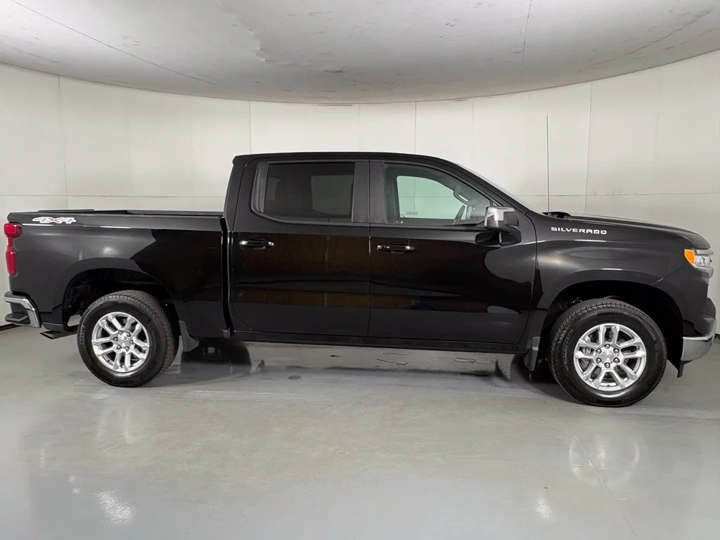 Certified Used 2023 BLACK Chevrolet LT image 11