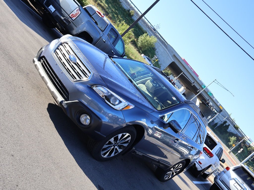 Used 2017 Blue Subaru 2.5i image 3