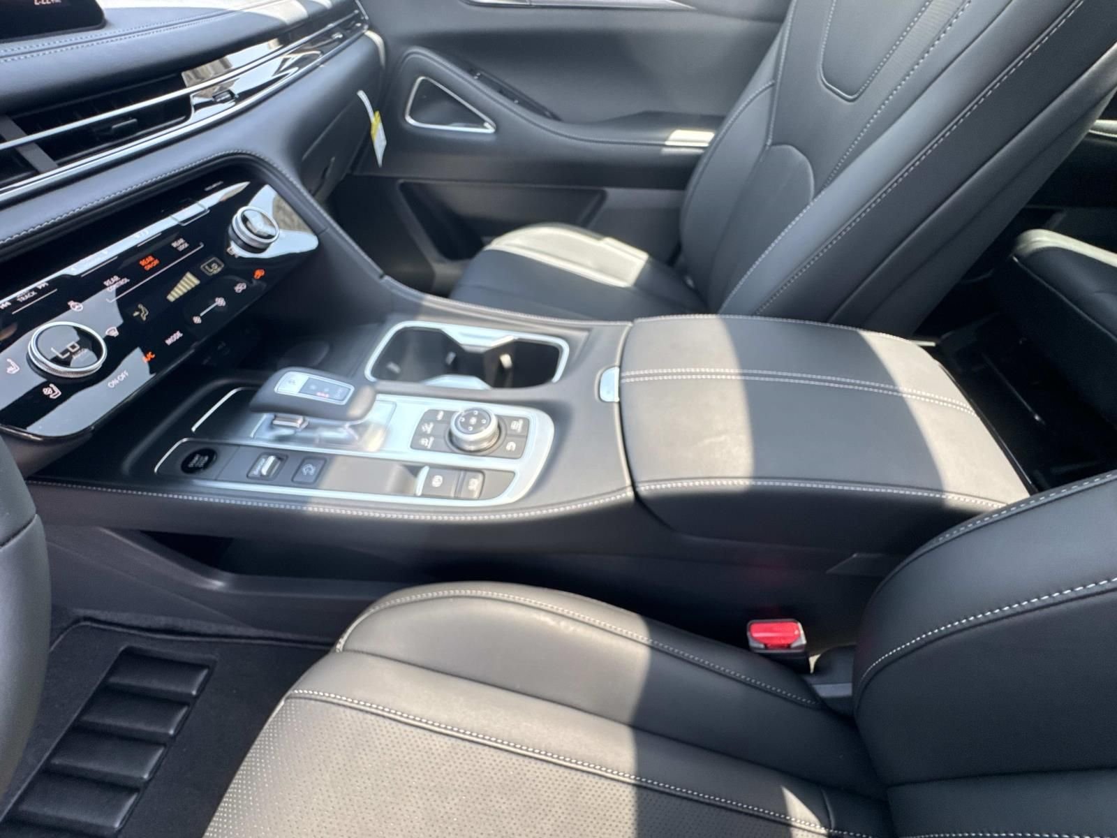 New 2027 DEEP EMERALD INFINITI Sport AWD image 18