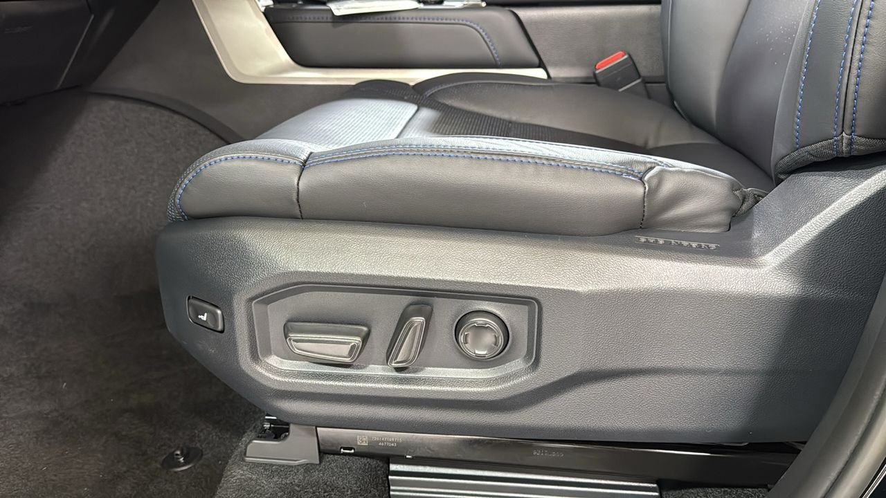 2026 Toyota Tundra Platinum - Photo 14