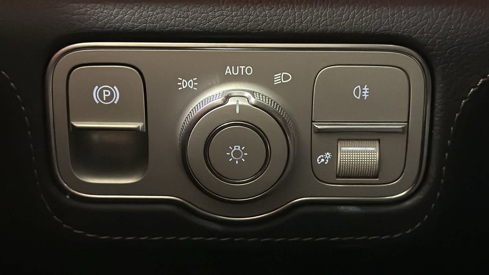 New 2026 MANUFAKTUR Alpine Grey Mercedes-Benz GLE 580 image 18