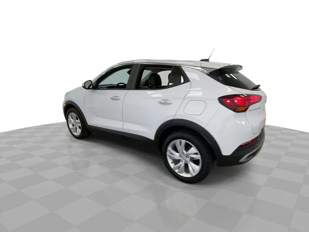 Used 2024 WHITE Buick Preferred image 7