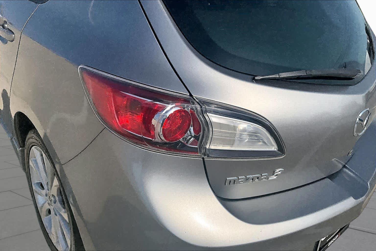 Used 2010 Liquid Silver Metallic Mazda s Sport image 27
