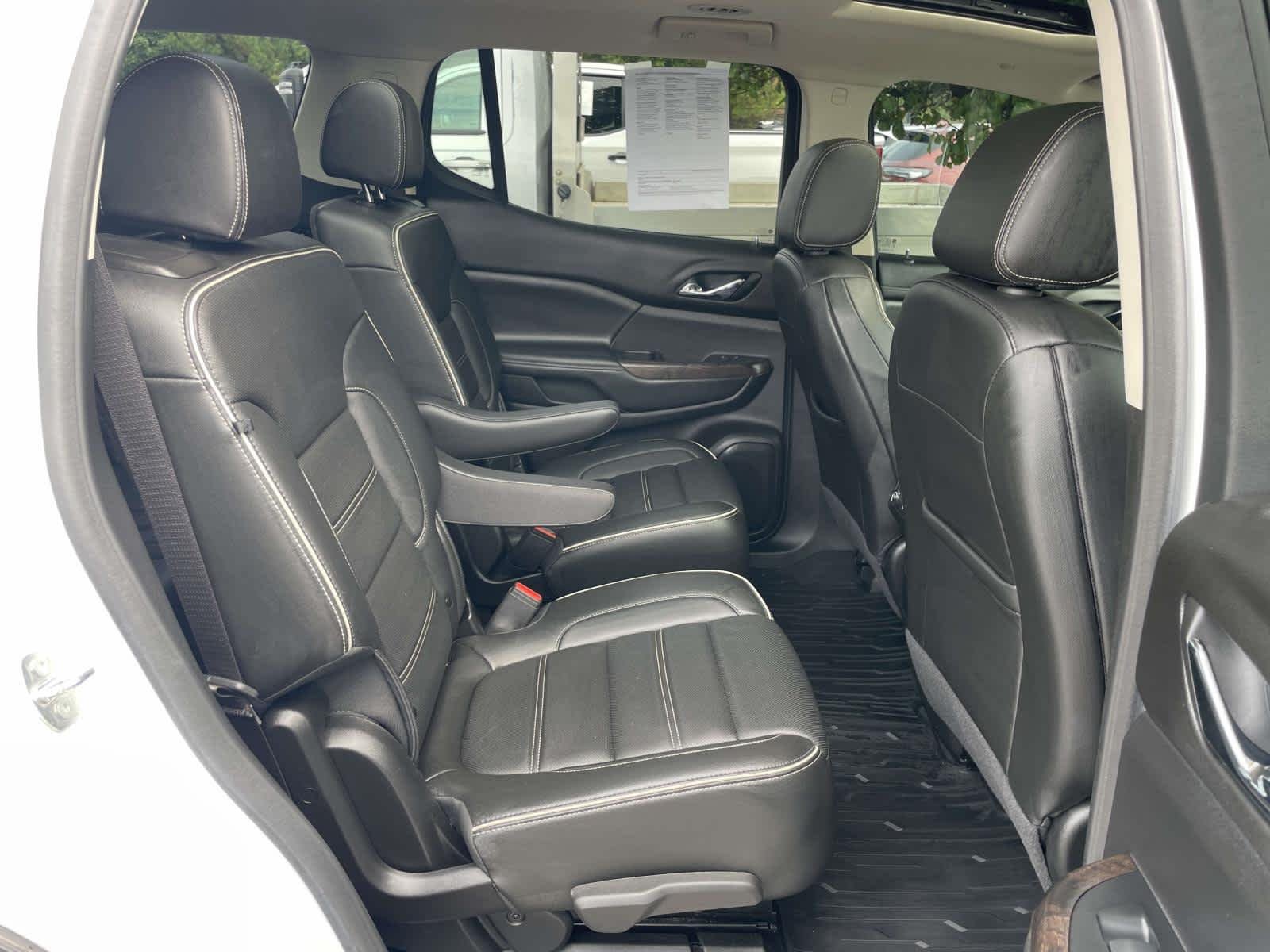Used 2023 WHITE FROST TRICOAT GMC Denali image 28