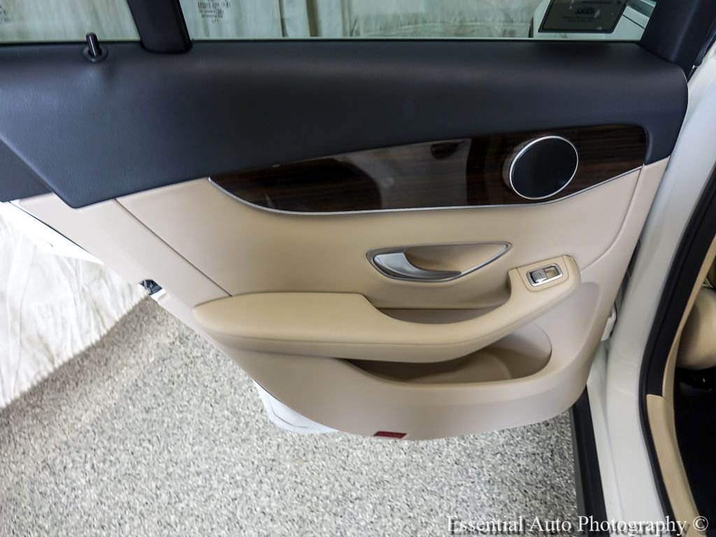 Used 2018  Mercedes-Benz GLC 300 image 23