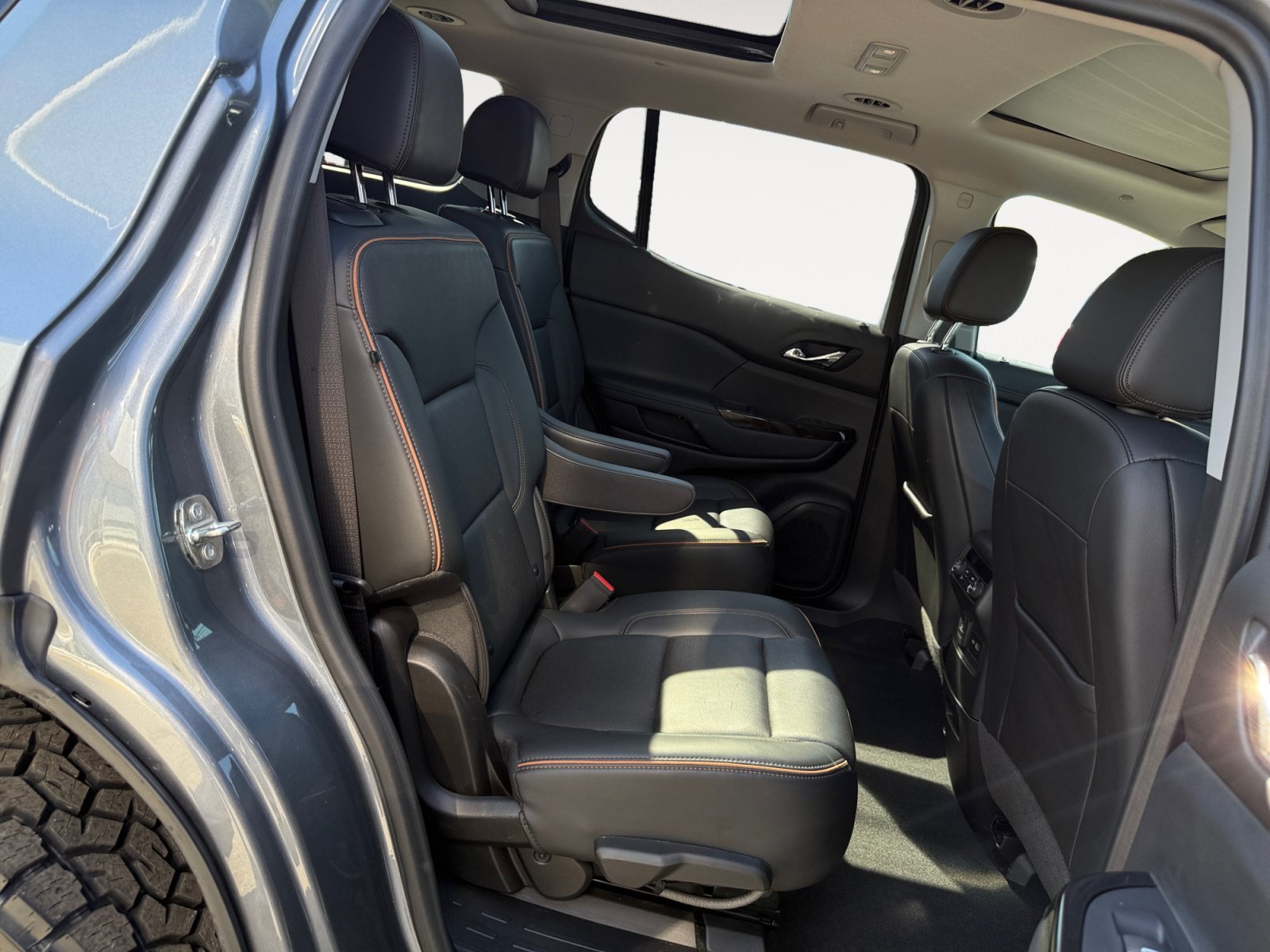 Used 2022 Satin Steel Metallic GMC AT4 image 18