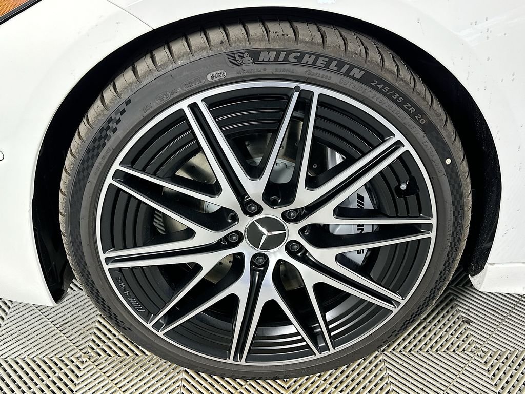 New 2026 Polar White Mercedes-Benz C 43 AMG® image 33