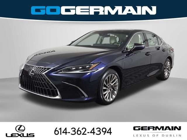 Used 2022  Lexus 250 image 1