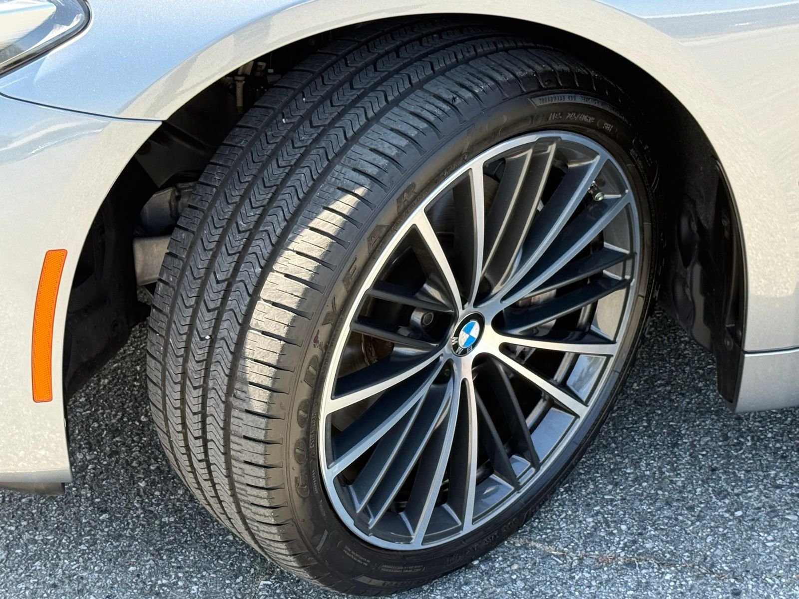 Certified Used 2023 Skyscraper Grey Metallic BMW 540i image 18