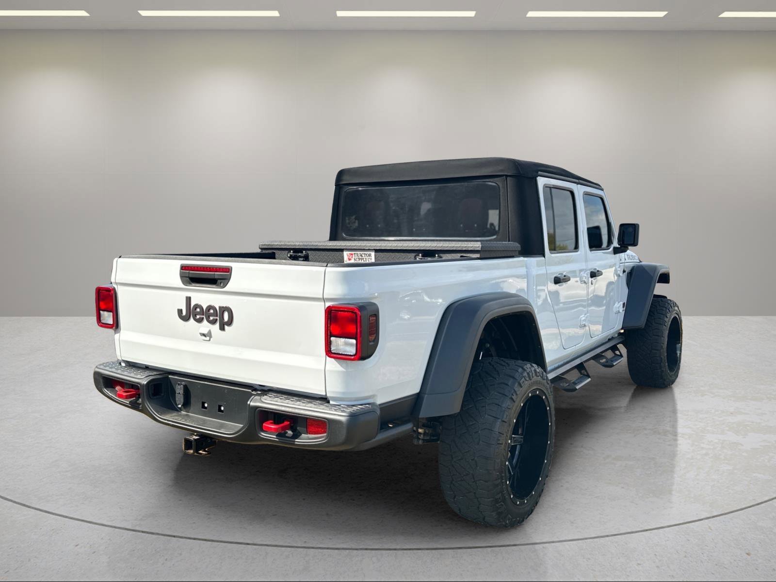 Used 2021 Bright White Clearcoat Jeep Rubicon image 5