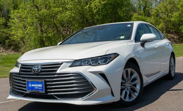 2022 Toyota Avalon XLE's photo