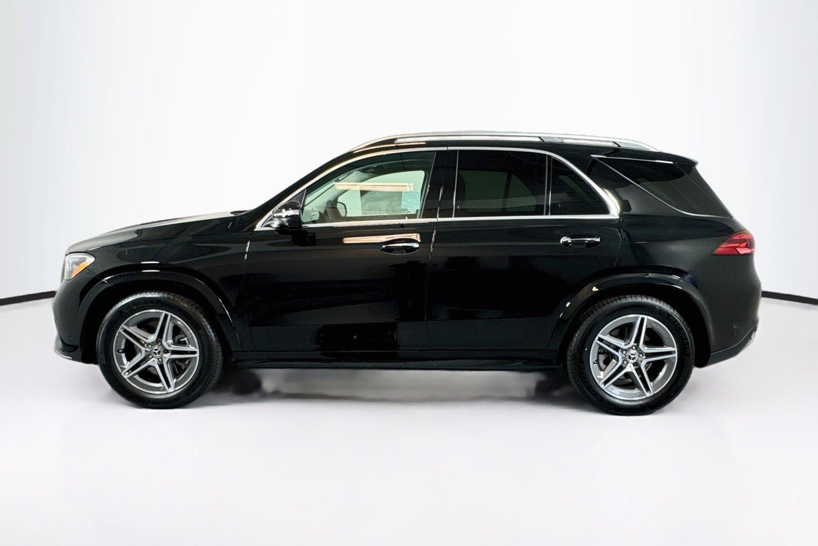 New 2026 Black Mercedes-Benz GLE 450 image 8