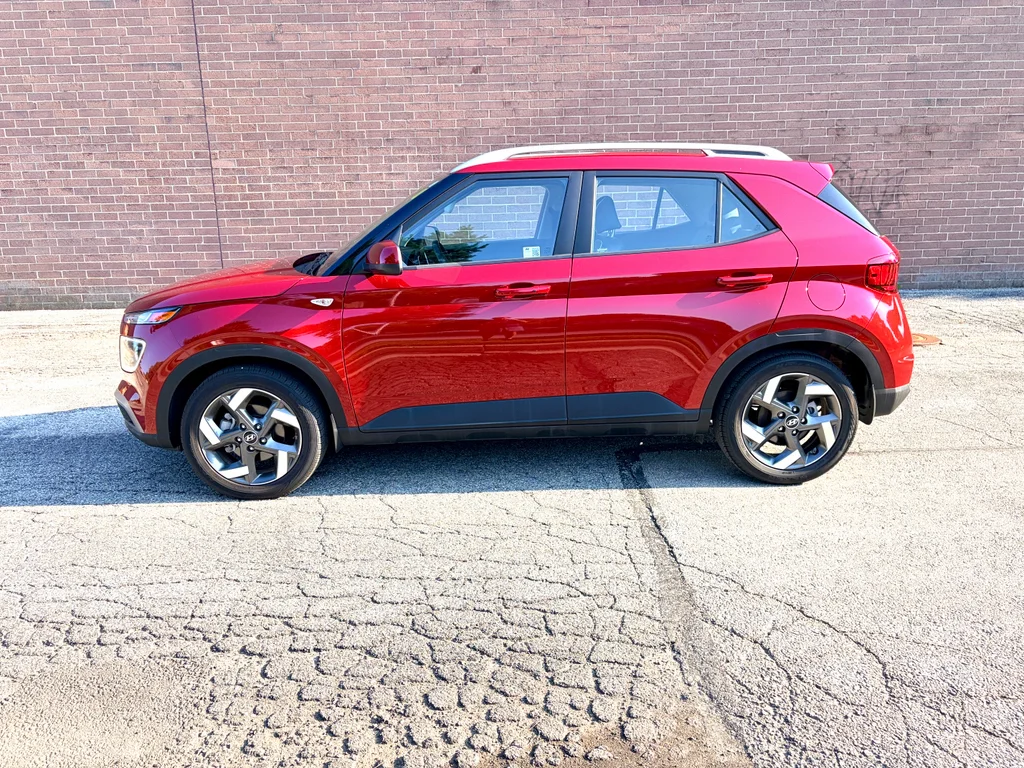 Used 2025 Ultimate Red Hyundai Limited image 2