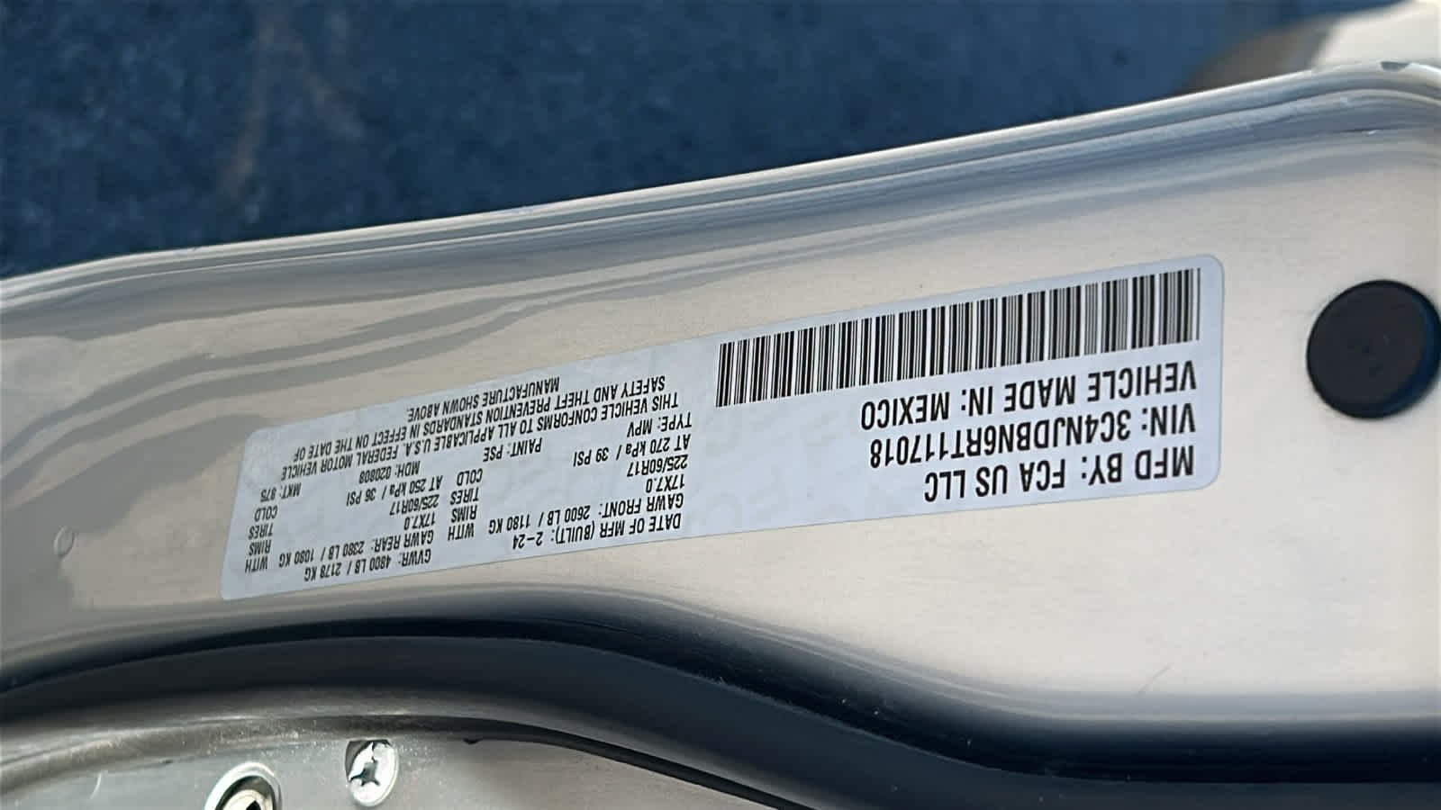 Used 2024 Silver Zynith Metallic Clearcoat Jeep Latitude image 30