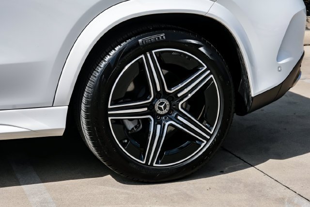 Used 2024 White Mercedes-Benz GLE 580 image 75