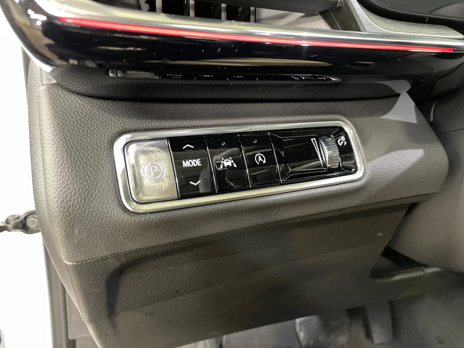 New 2026 Iridescent White Tricoat Buick Preferred AWD image 14
