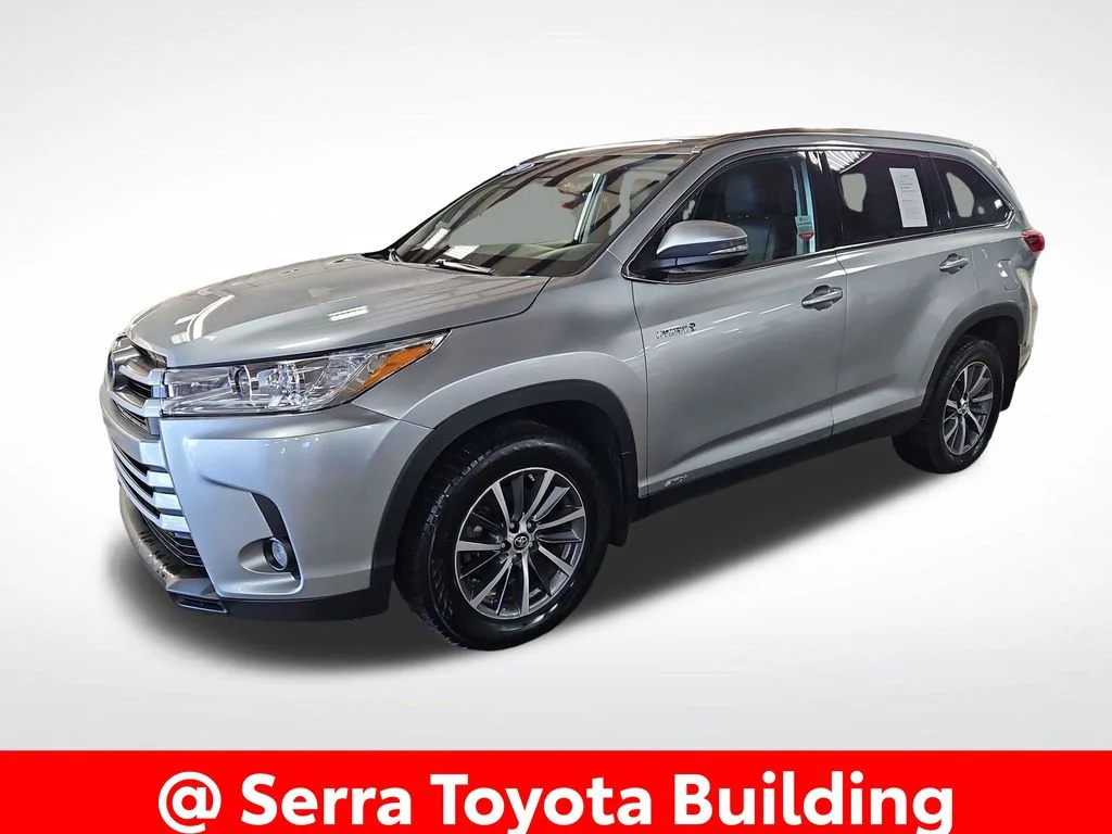 Certified Used 2019 Silver Toyota XLE image 1