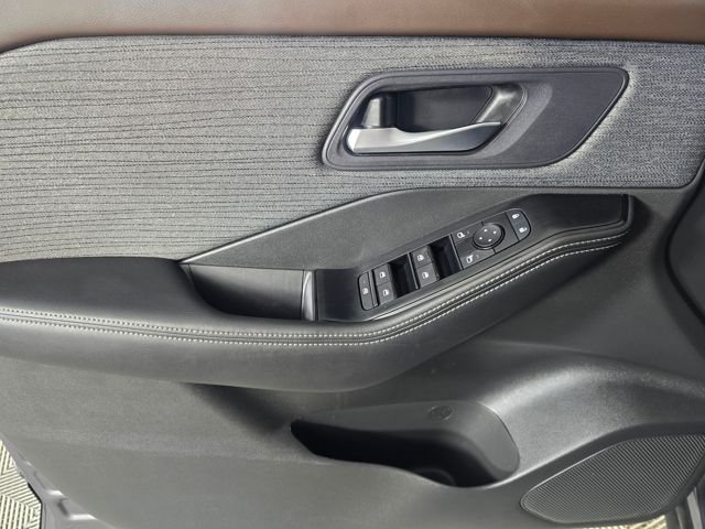 Used 2023 Gun Metallic Nissan SV image 18