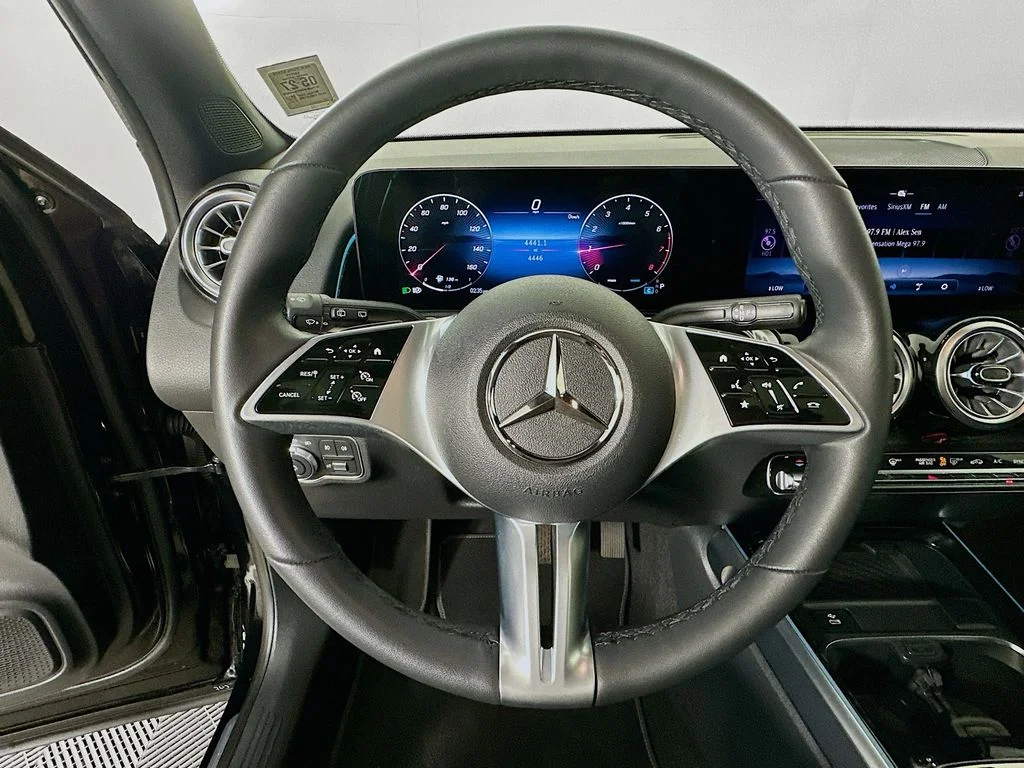 Used 2026 Black Mercedes-Benz GLB 250 image 10