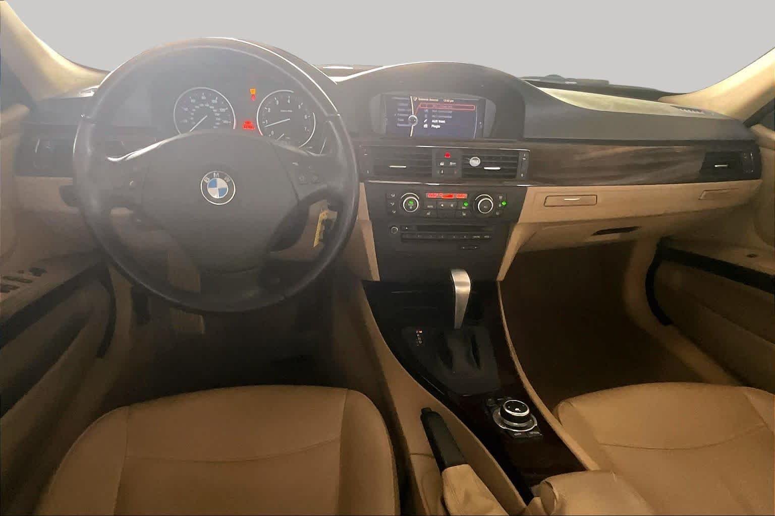 Used 2011 Jet Black BMW 328i image 15
