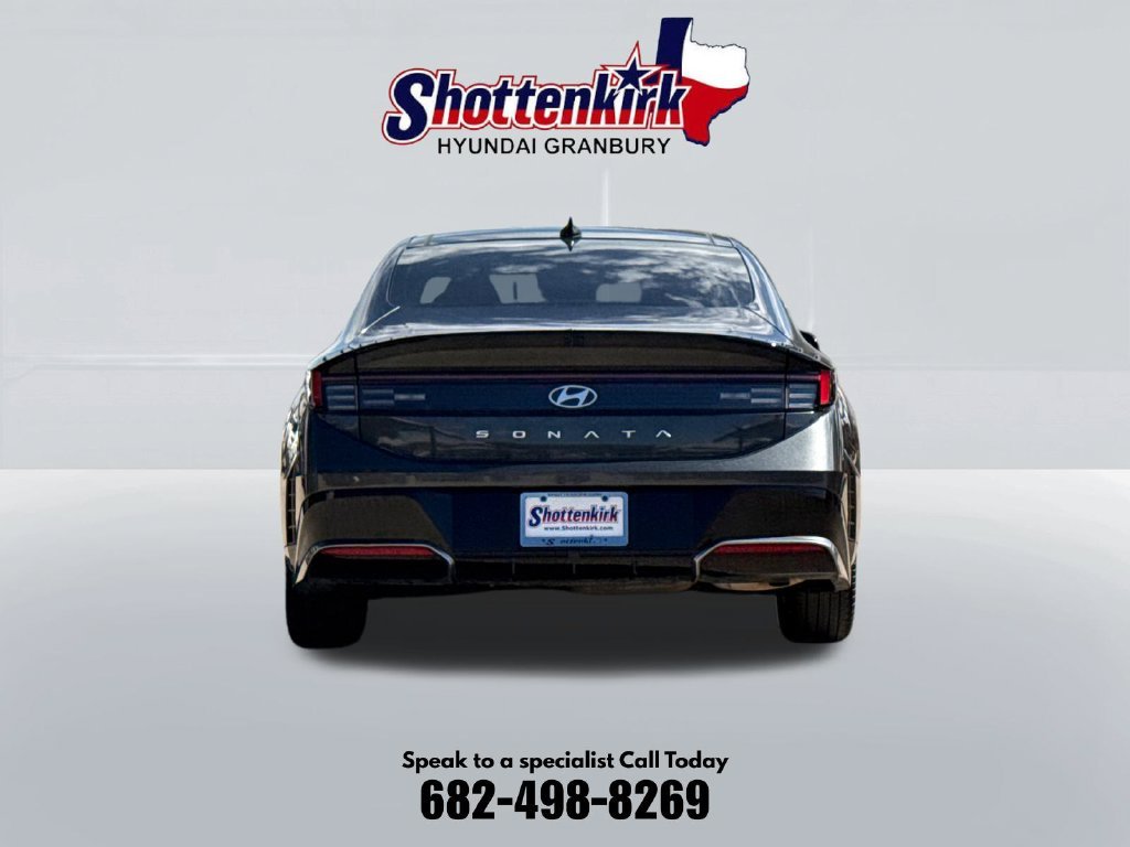 Used 2024 Gray Hyundai SEL image 7