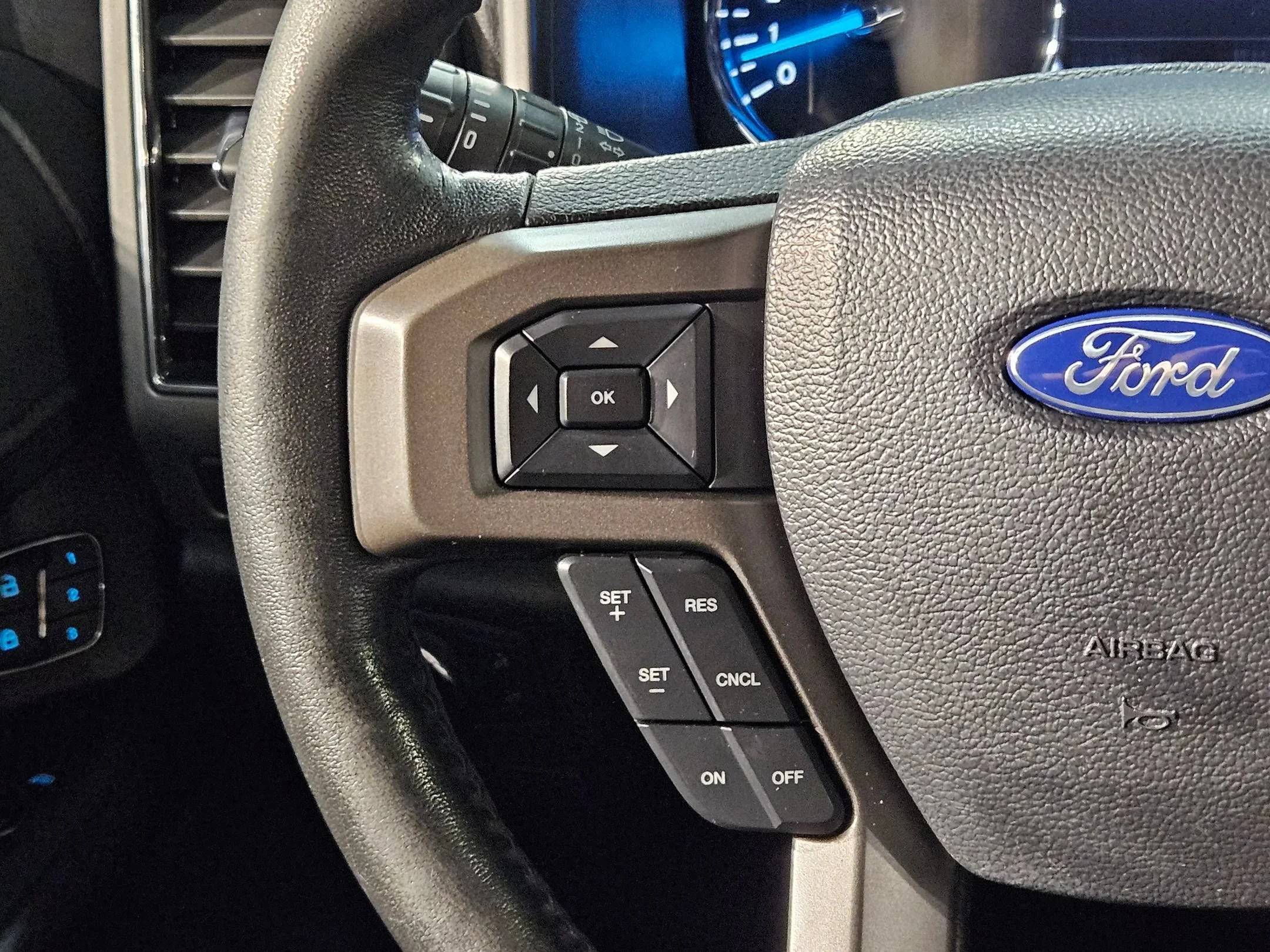 Used 2020 Agate Black Ford XLT image 28