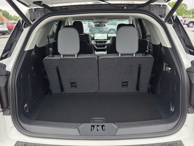 New 2026 Star White Metallic Tri-Coat Ford Active image 7