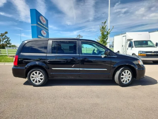 Used 2013 Black Chrysler Touring image 12