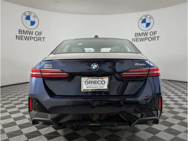 New 2026 Tanzanite Blue II Metallic BMW 530i xDrive image 7