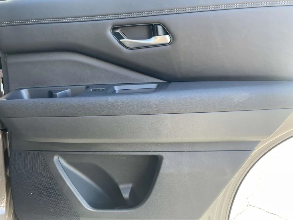 Used 2025 Baja Storm Nissan Platinum image 18