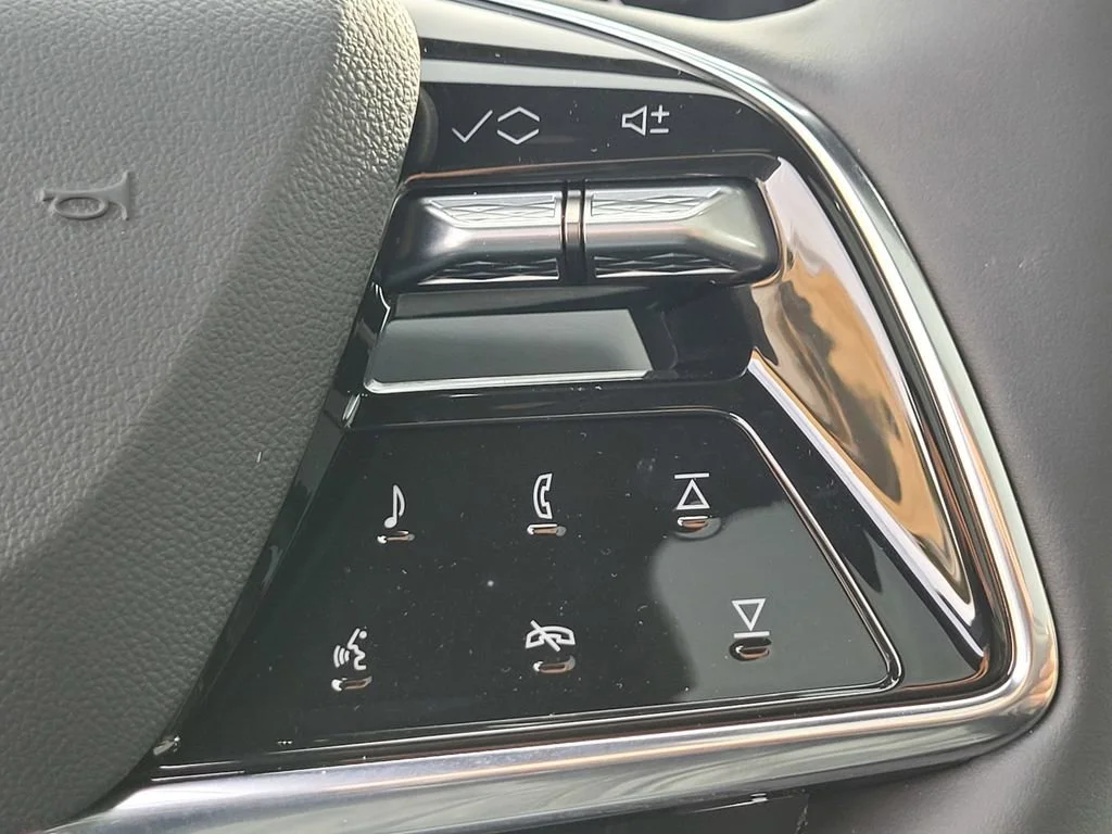 2026 Cadillac LYRIQ Luxury - Photo 19