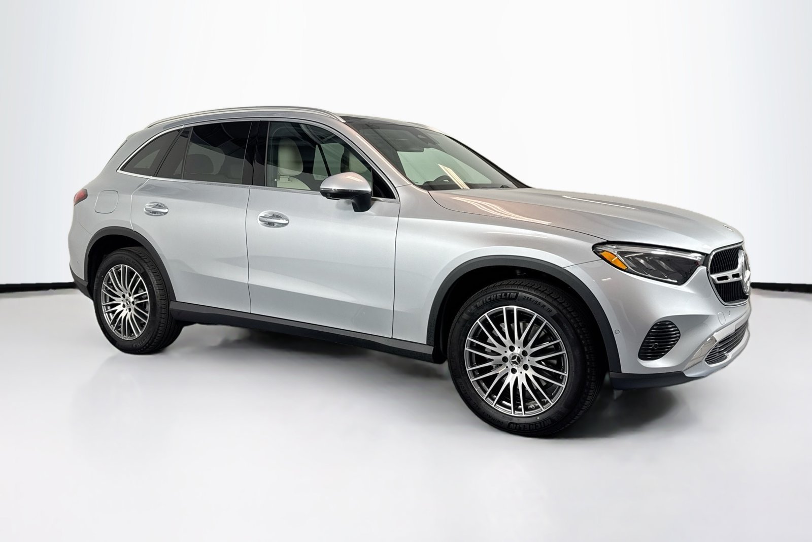 New 2026 Cirrus Silver Metallic Mercedes-Benz GLC 300 image 3